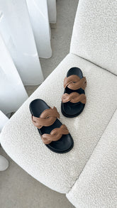 Pantone Slides - Pecan Leather